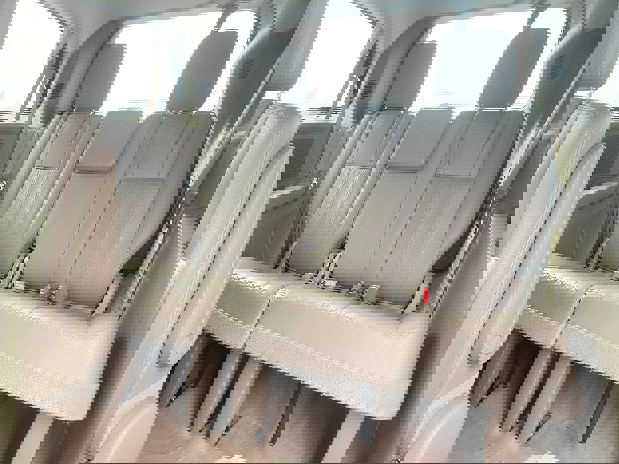 Used 2014 Chrysler Town & Country Touring image 17