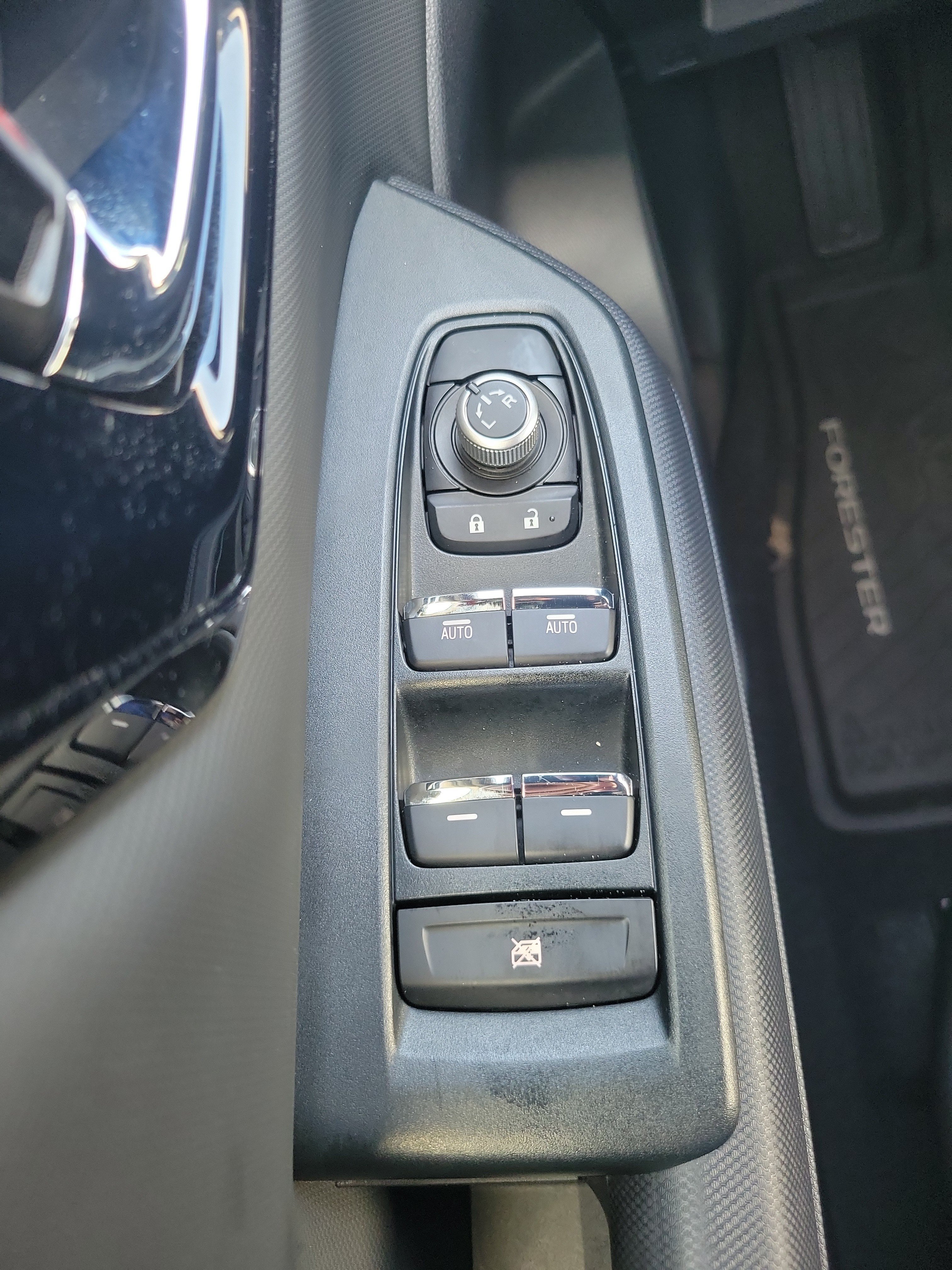 Used 2025 Subaru Forester Limited AWD/4WD image 23