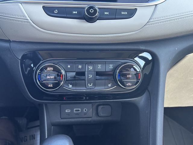 Used 2022 Buick Encore GX Essence w/ Experience Buick Package FWD image 15