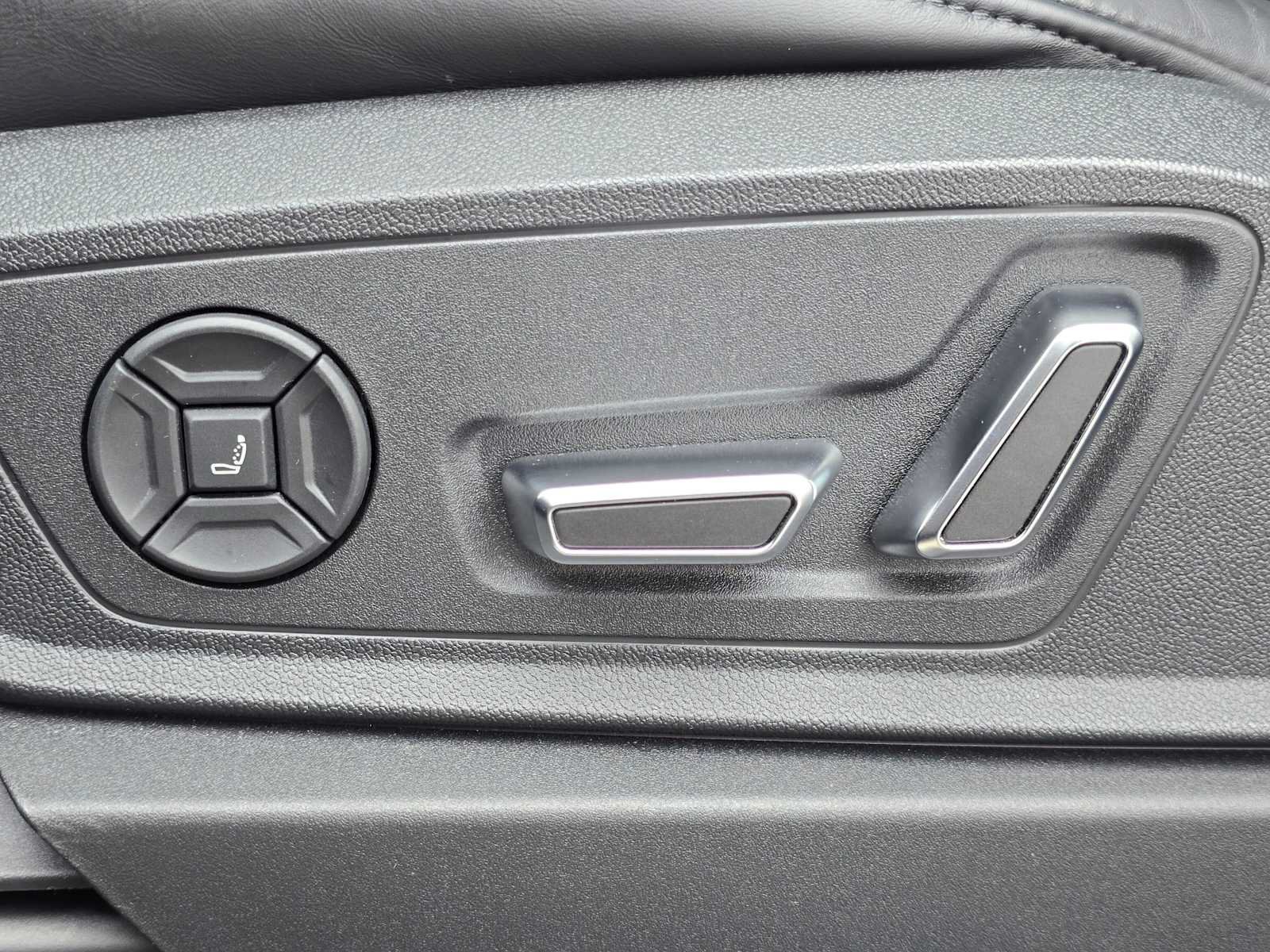 Used 2023 Audi e-tron S Premium Plus AWD/4WD image 21