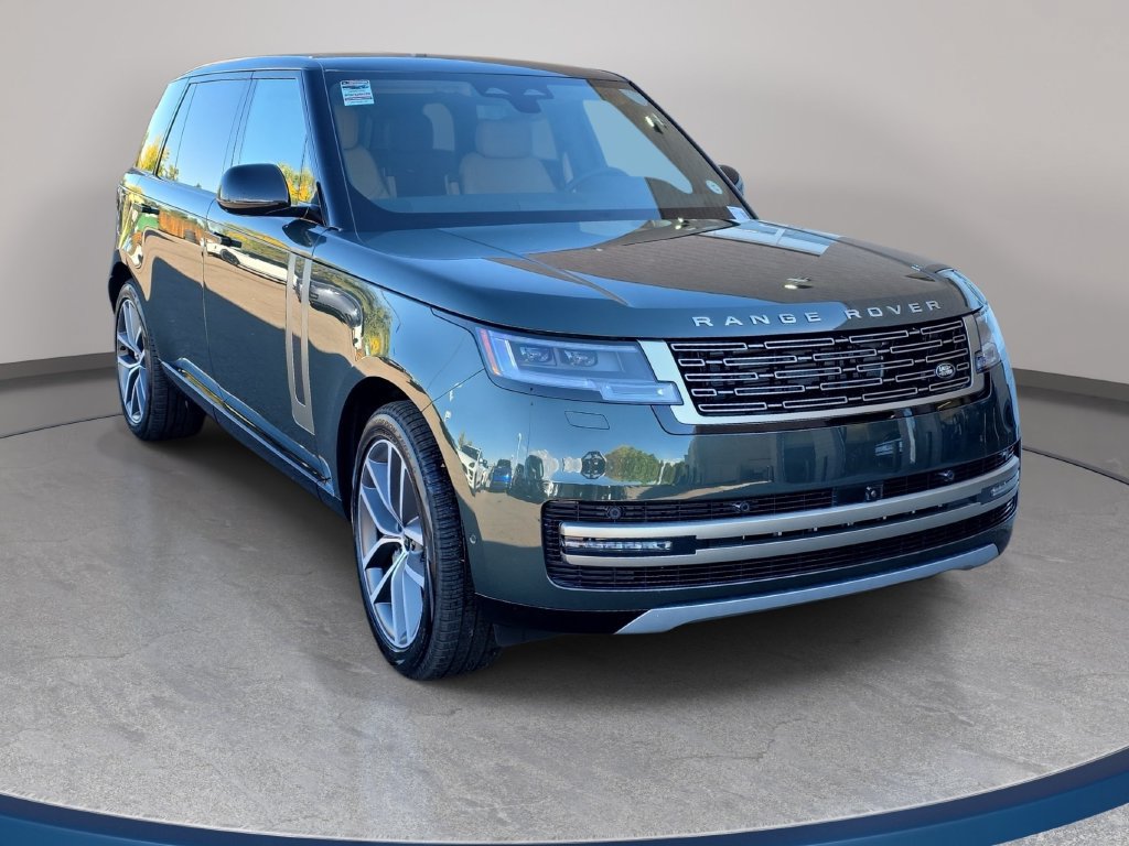 New 2027 Land Rover Range Rover Long Wheelbase SE AWD/4WD image 3