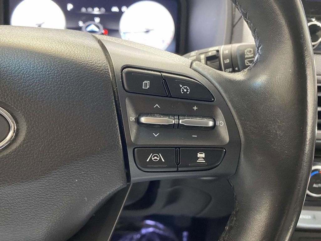 Used 2023 Hyundai Kona Limited w/ Cargo Package image 20
