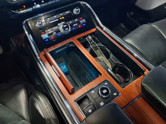 Used 2021 Lincoln Navigator Reserve w/ Luxury Package image 24