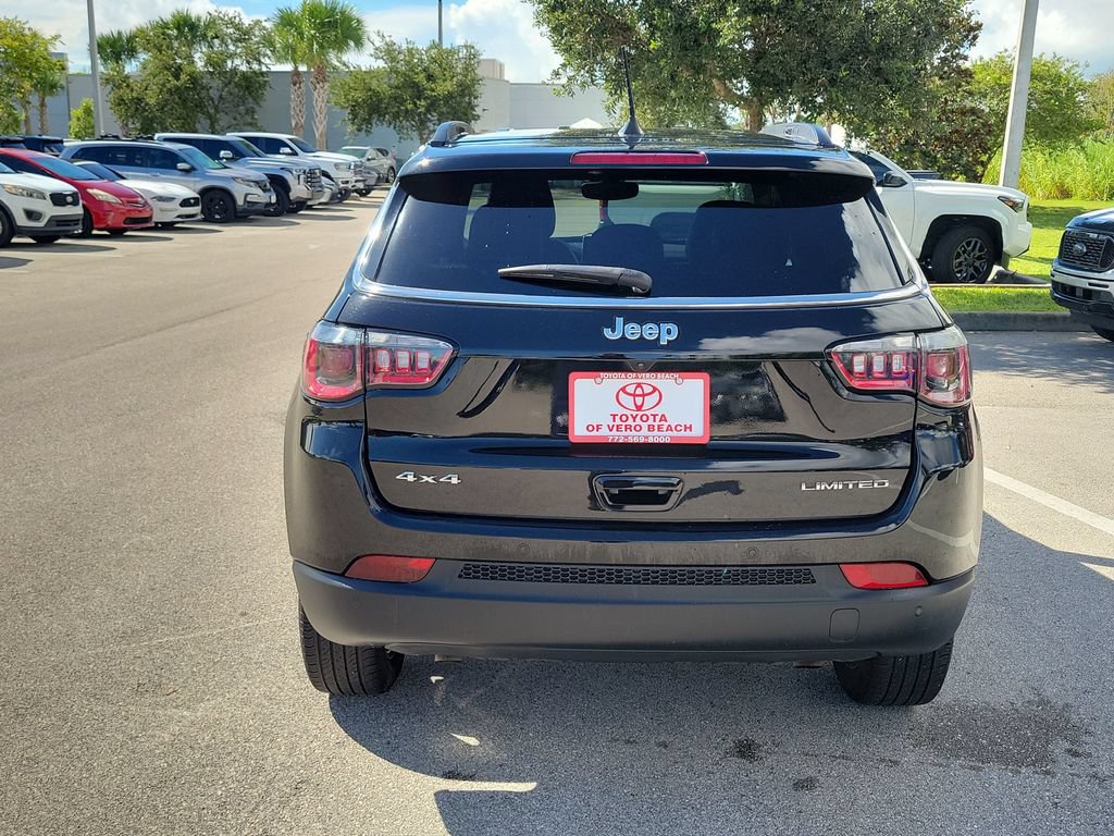 Used 2025 Jeep Compass Limited AWD/4WD image 5