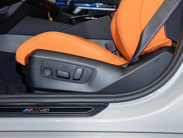 New 2026 BMW M5 w/ Carbon Package image 15