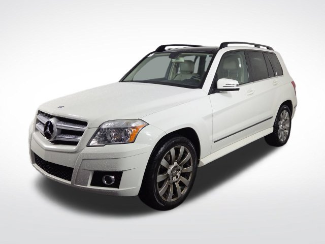 Used 2010 Mercedes-Benz GLK 350 4MATIC image 2