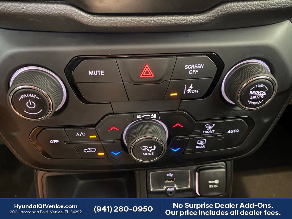 Used 2021 Jeep Renegade Latitude FWD image 16