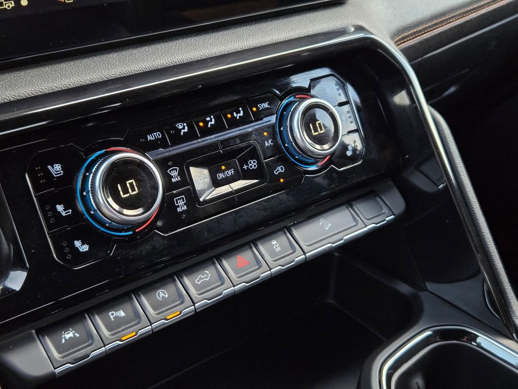 Used 2025 GMC Sierra 1500 AT4 w/ AT4 Premium Package image 18