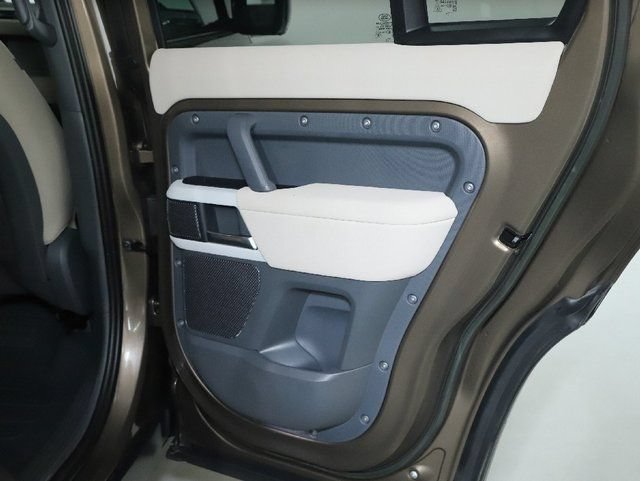 Certified 2023 Land Rover Defender 110 S AWD/4WD image 33