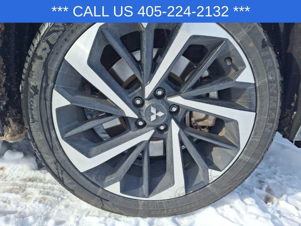 Used 2024 Mitsubishi Outlander SE Black Edition image 16