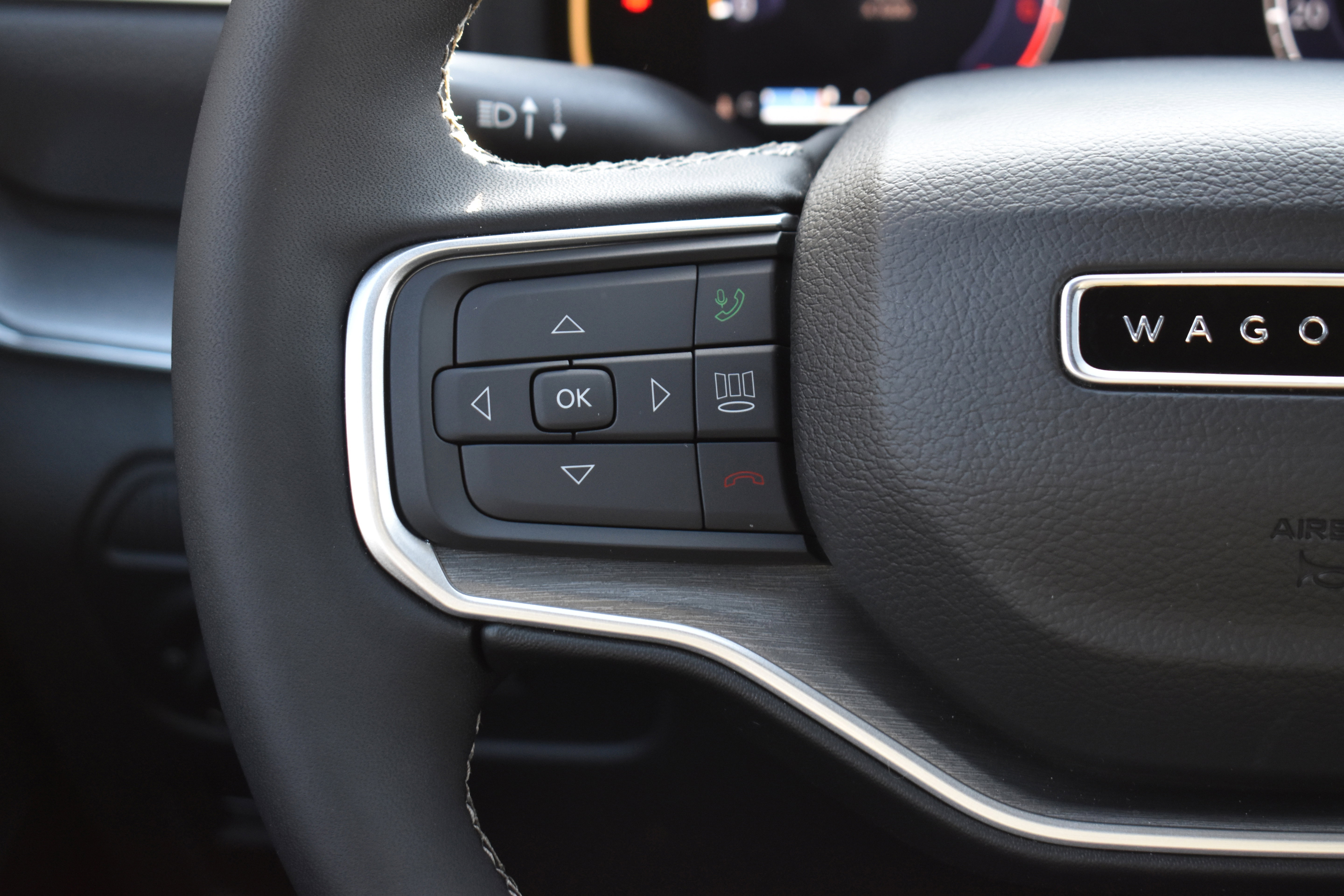 Used 2025 Jeep Wagoneer L Series II w/ Premium Group I image 29