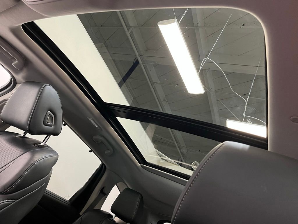 Certified 2024 Acura MDX SH-AWD w/ Technology Package image 10