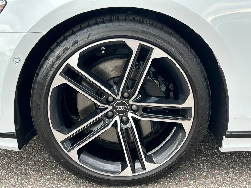 Used 2025 Audi A8 L 3.0T AWD/4WD image 39
