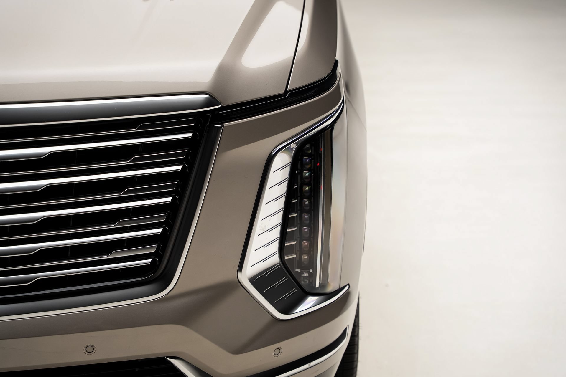 Used 2025 Cadillac Escalade ESV Premium Luxury Platinum AWD/4WD image 11