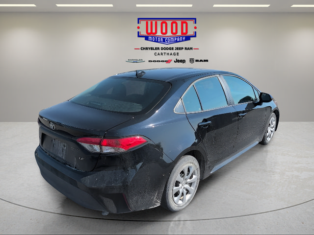 Used 2023 Toyota Corolla LE FWD image 3