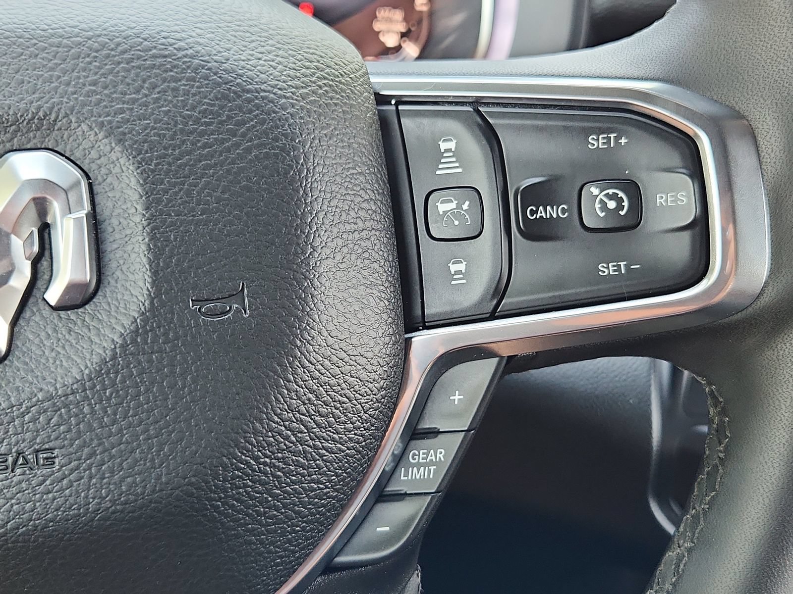 Used 2026 RAM 2500 Laramie AWD/4WD image 21