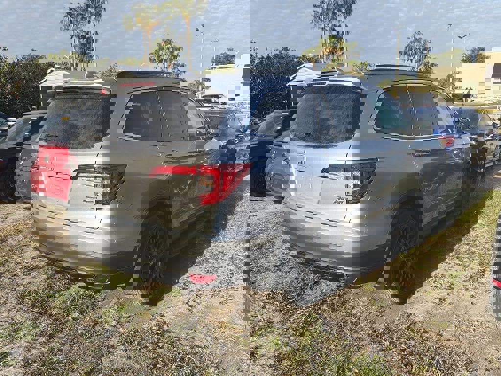 Used 2021 Honda Pilot Special Edition image 2