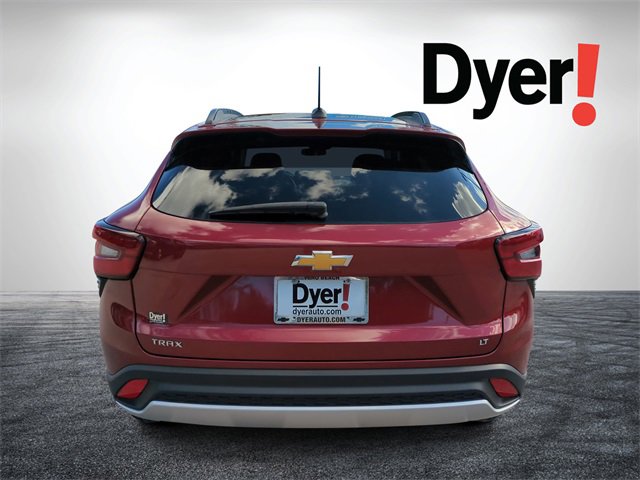 Certified 2024 Chevrolet Trax LT w/ Driver Confidence Package image 5