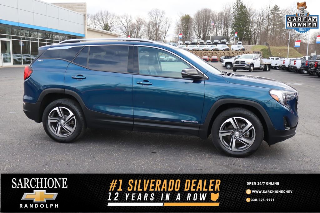 Used 2021 GMC Terrain SLT w/ LPO, Dark Accent Package image 1