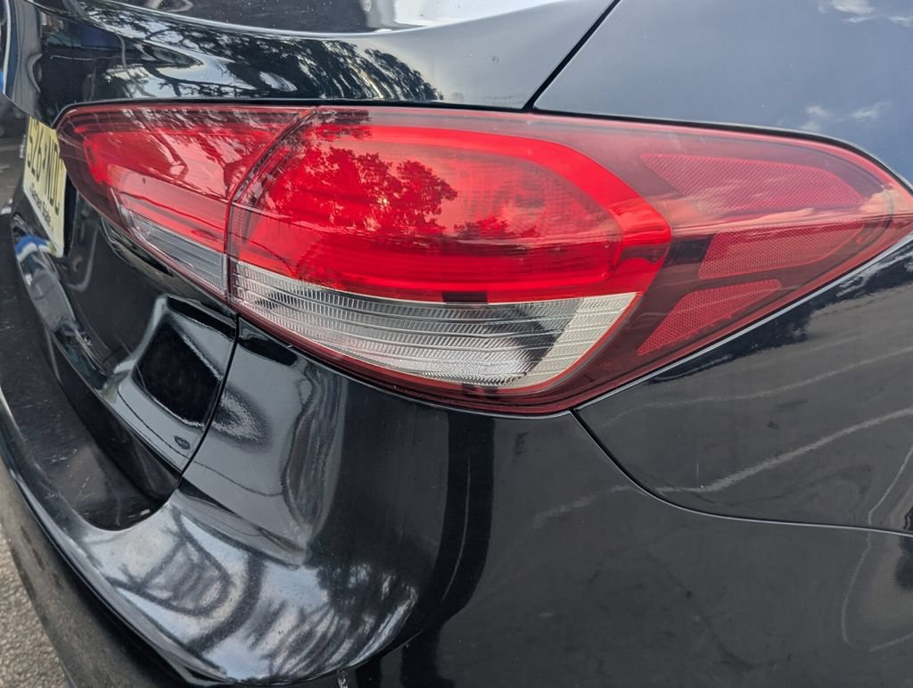 Used 2018 Kia Forte LX FWD image 15