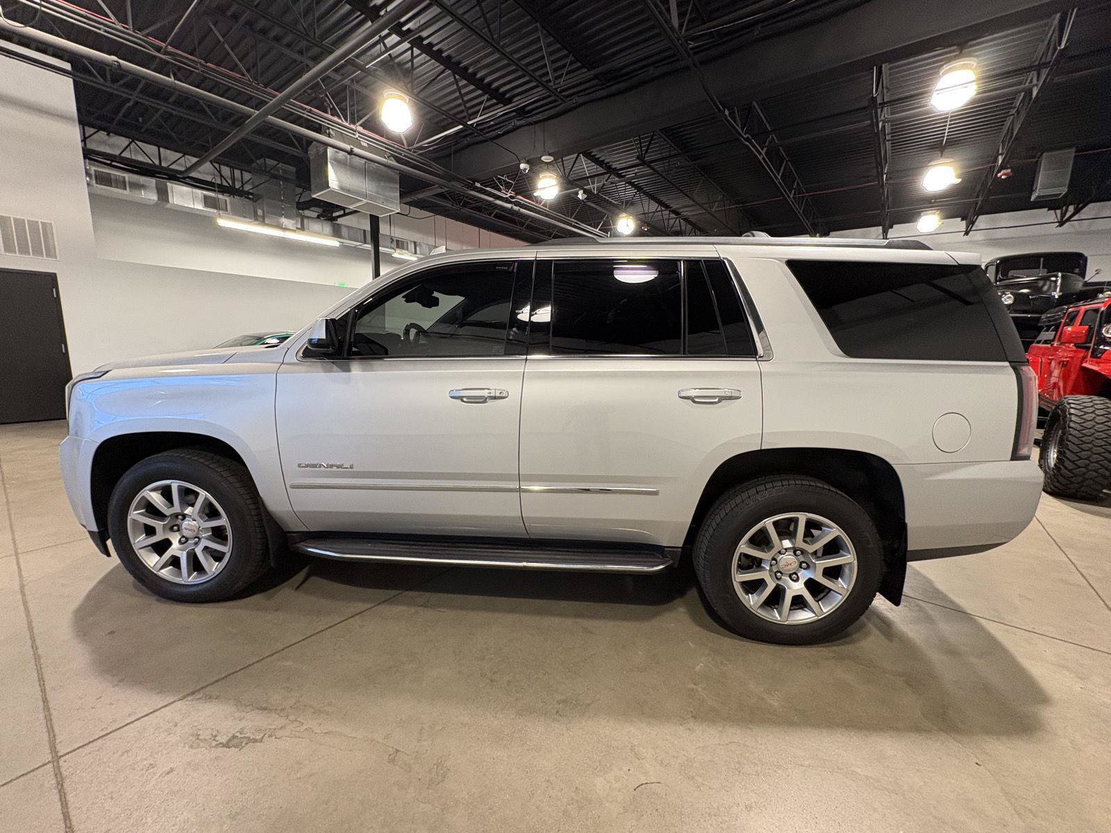 Used 2018 GMC Yukon Denali AWD/4WD image 6
