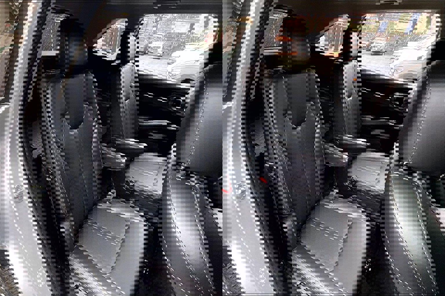 Used 2021 Kia Sorento EX w/ EX AWD X-Line Package image 26