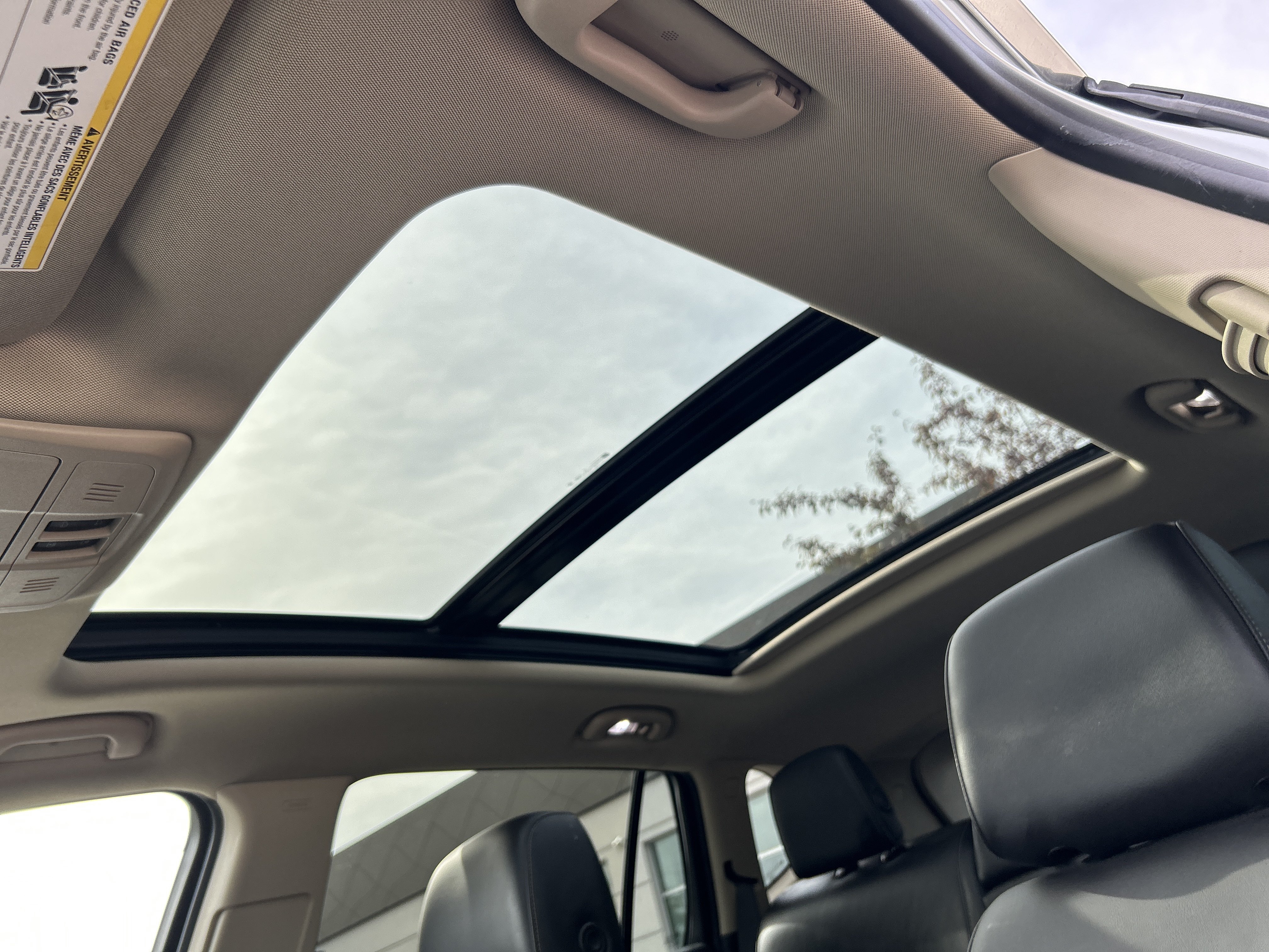 Used 2018 Buick Envision Premium w/ Driver Confidence Package AWD/4WD image 28