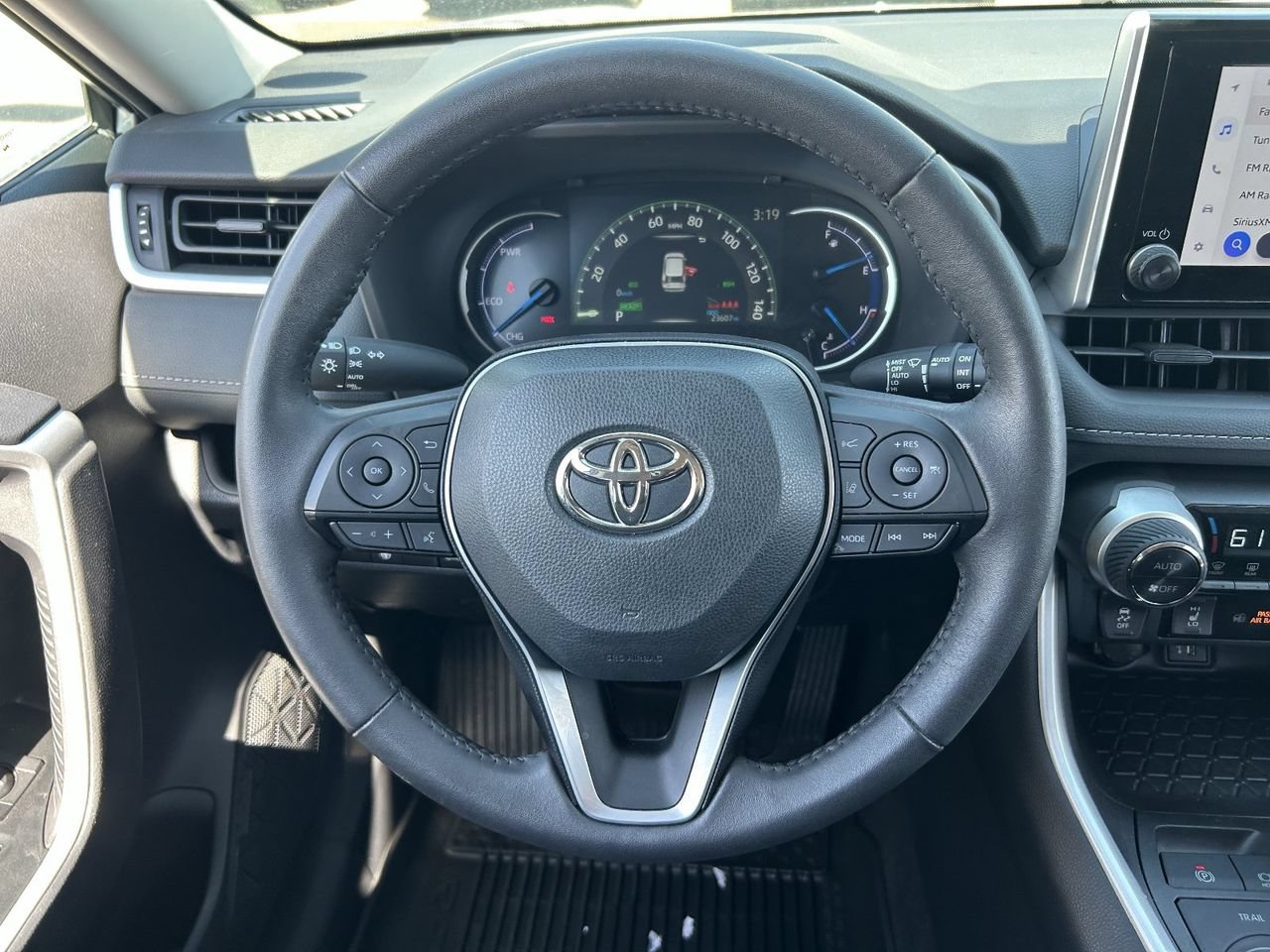 Used 2024 Toyota RAV4 XLE AWD/4WD image 23
