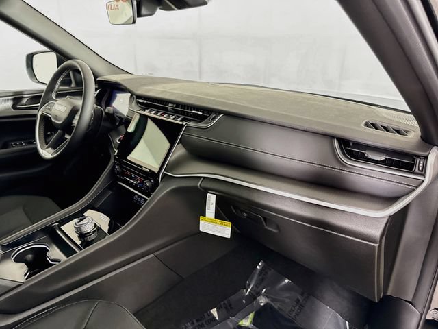 New 2027 Jeep Grand Cherokee Laredo AWD/4WD image 26