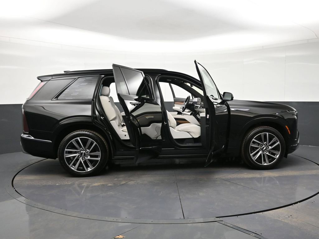 Used 2026 Cadillac Vistiq Sport image 35