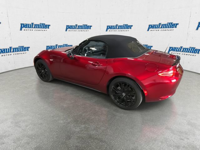 Certified 2025 MAZDA MX-5 Miata Club w/ Weather Package RWD image 7