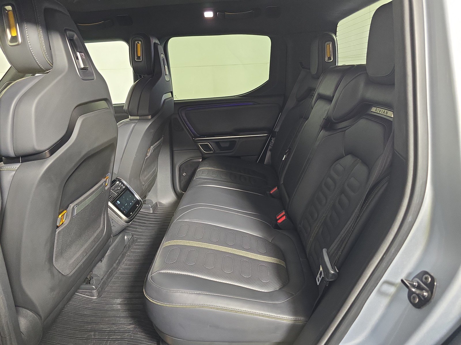 Used 2024 Rivian R1T Adventure AWD/4WD image 21