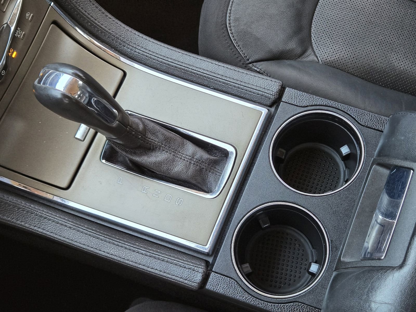 Used 2013 Lincoln MKX FWD image 22