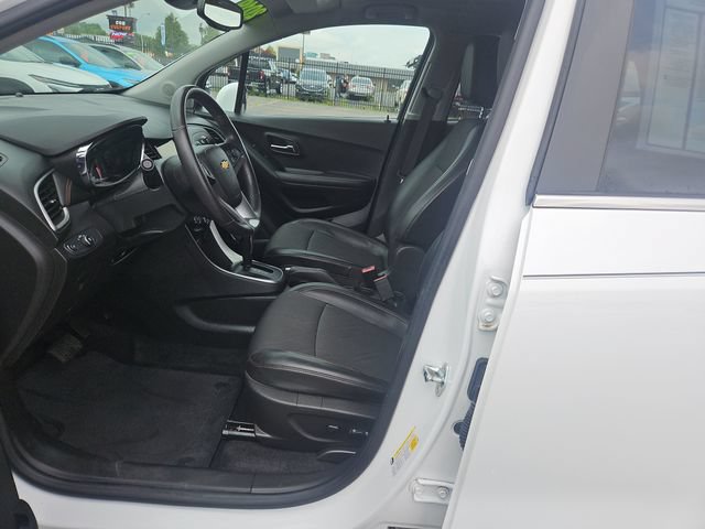 Used 2019 Chevrolet Trax LT w/ LT Convenience Package AWD/4WD image 10