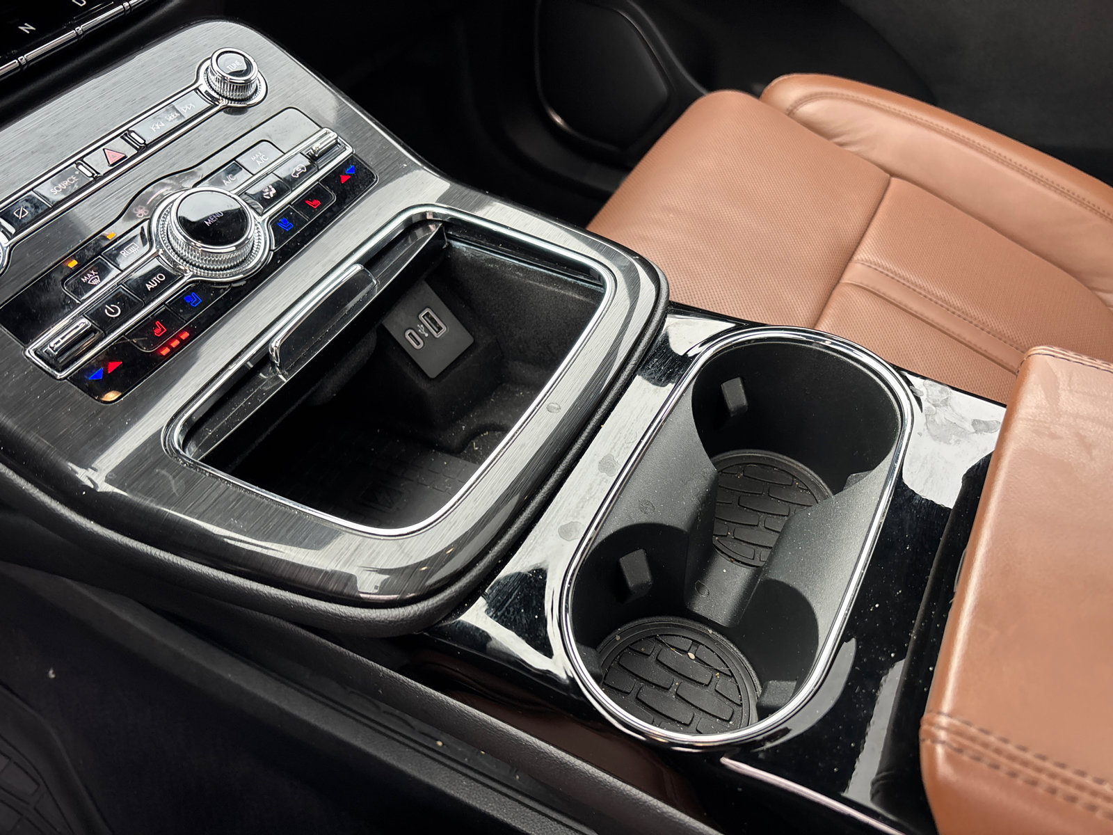 Certified 2023 Lincoln Nautilus Reserve w/ Equipment Group 201A image 23