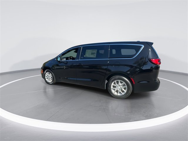 New 2026 Chrysler Pacifica Select image 6
