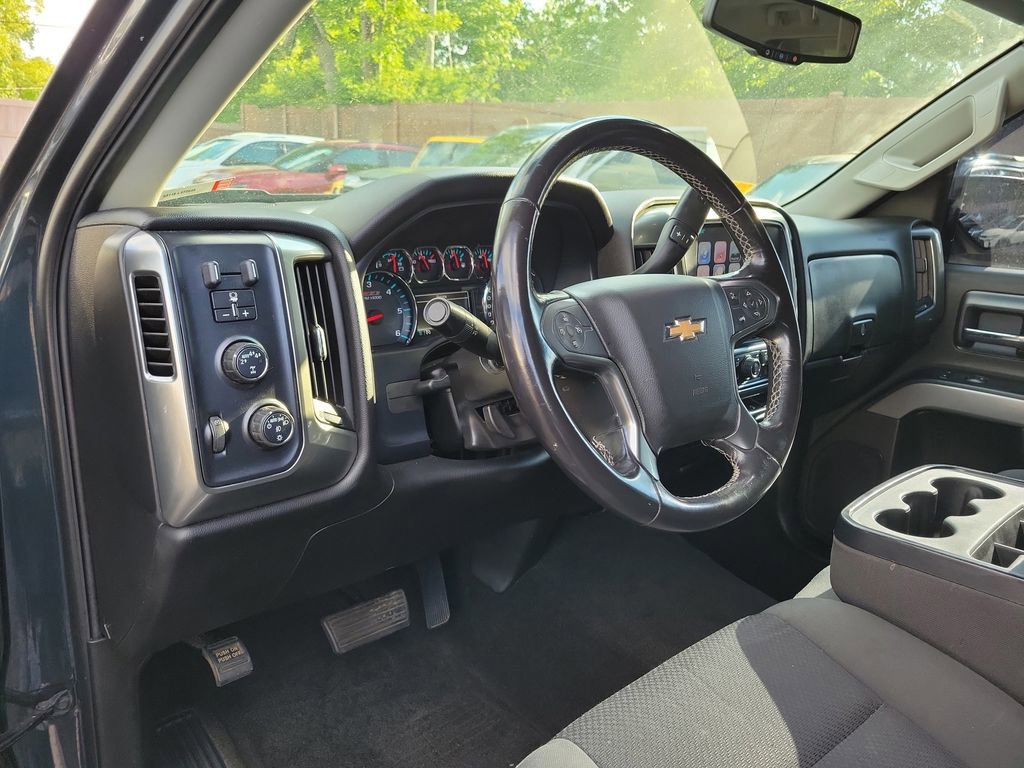 Used 2018 Chevrolet Silverado 1500 LT w/ All Star Edition AWD/4WD image 19