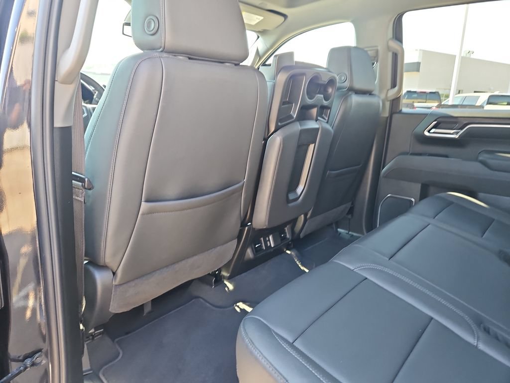 Used 2026 GMC Sierra 1500 SLT AWD/4WD image 13