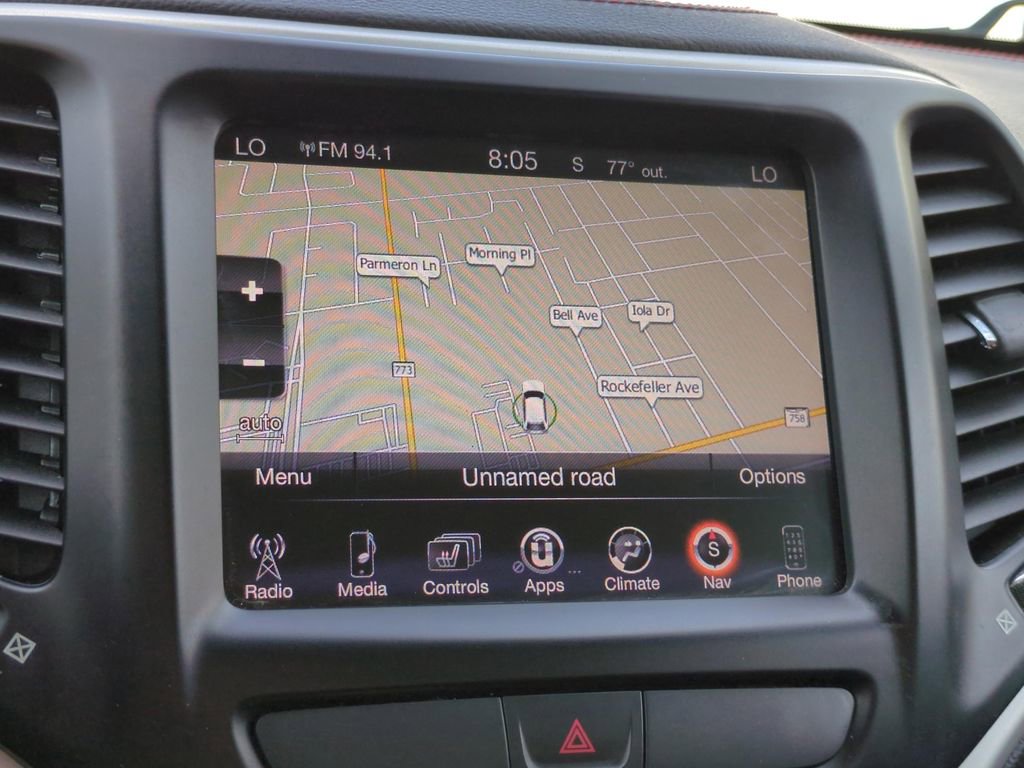 Used 2015 Jeep Cherokee Trailhawk w/ Comfort/Convenience Group AWD/4WD image 19