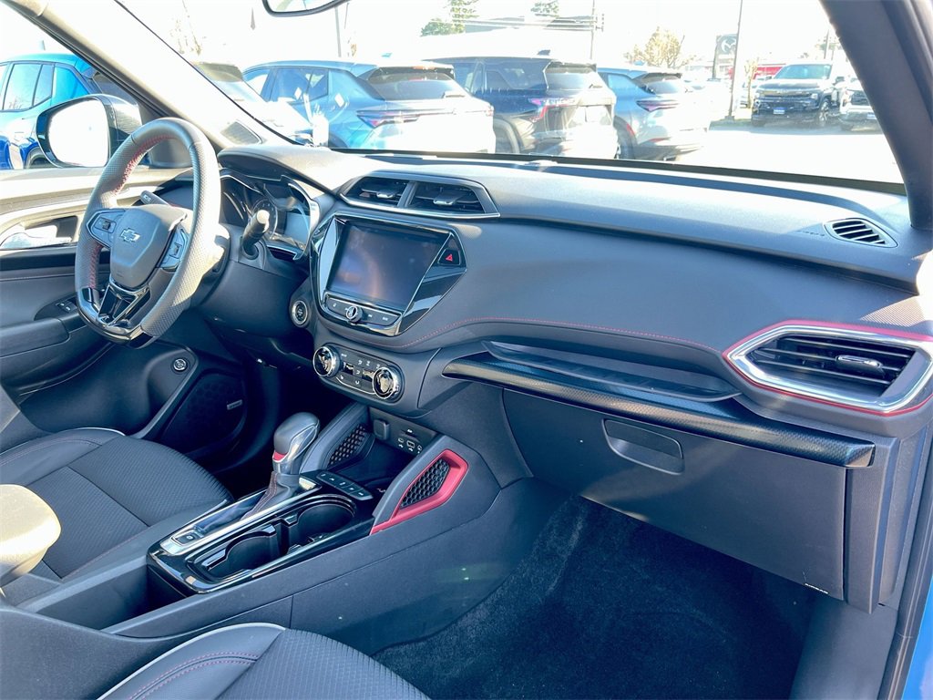 Used 2023 Chevrolet TrailBlazer RS w/ Sun and Liftgate Package image 23