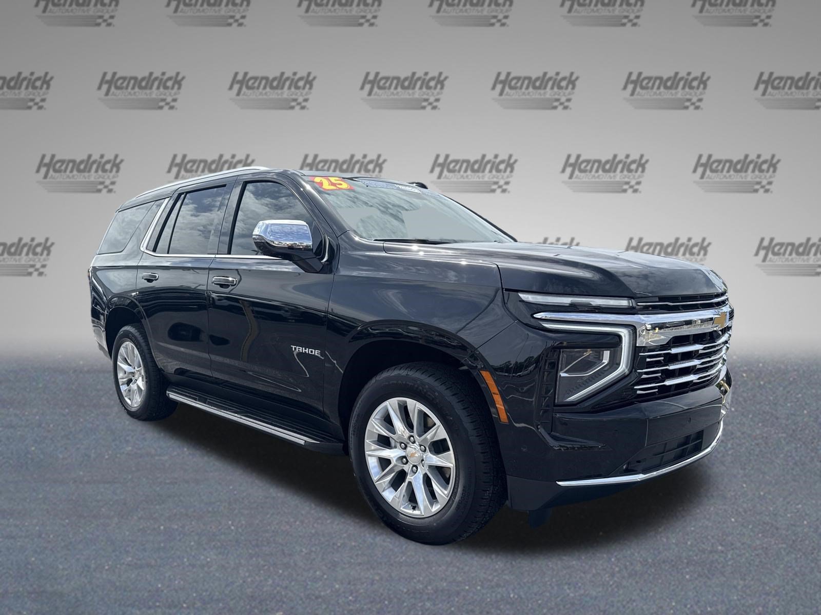 Used 2025 Chevrolet Tahoe Premier AWD/4WD image 2