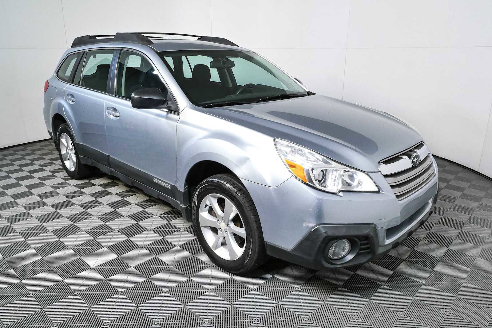 Used 2014 Subaru Outback 2.5i AWD/4WD video 1