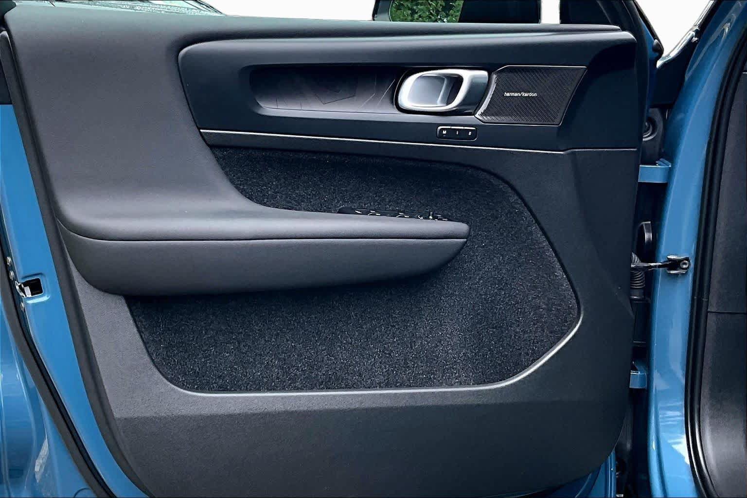 Certified 2023 Volvo XC40 Recharge Ultimate w/ Protection Package Premier AWD/4WD image 20
