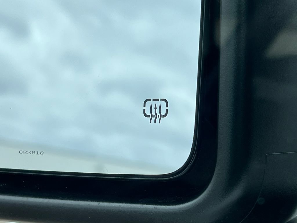 Used 2018 Jeep Wrangler Unlimited Sahara image 37