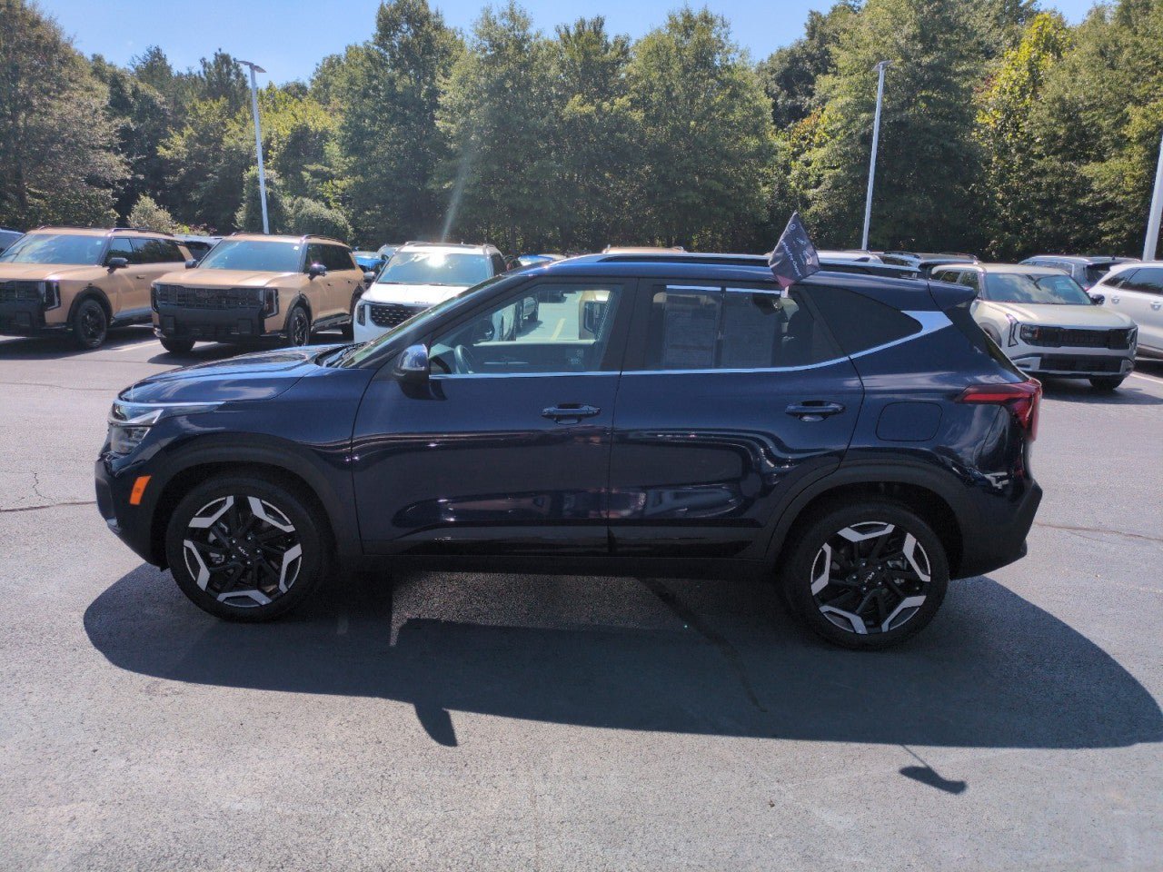 Certified 2024 Kia Seltos SX w/ SX Sunroof Package AWD/4WD image 4