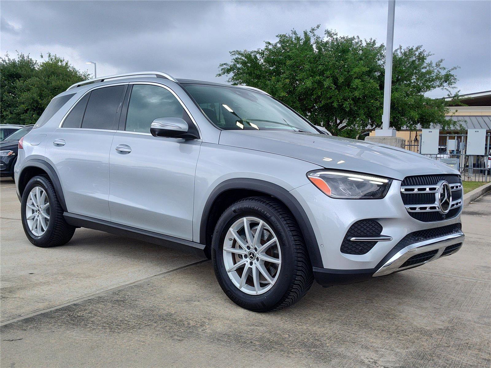 Used 2025 Mercedes-Benz GLE 350 4MATIC image 10