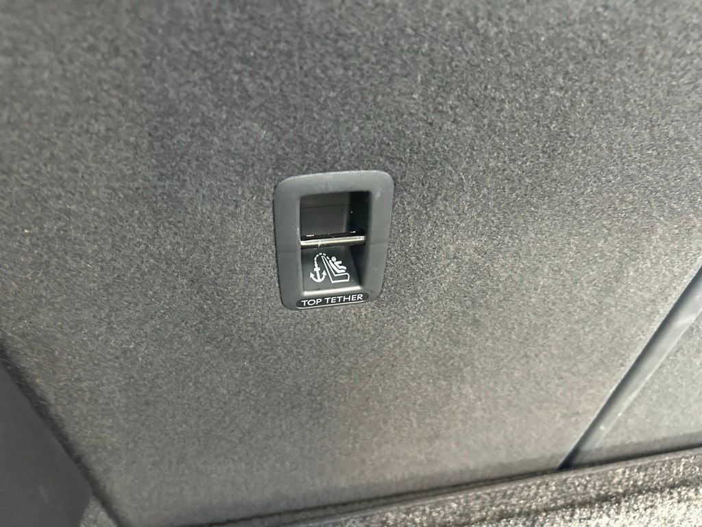 Used 2025 Volkswagen Tiguan S image 44