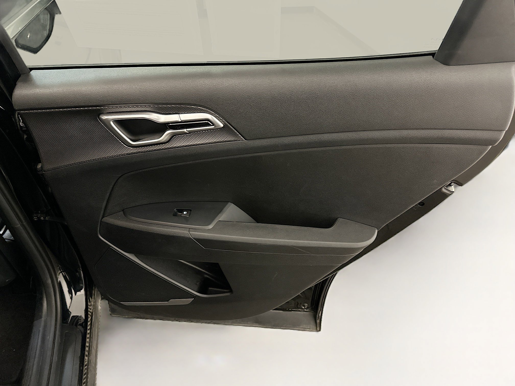 Used 2025 Kia Sportage LX image 30