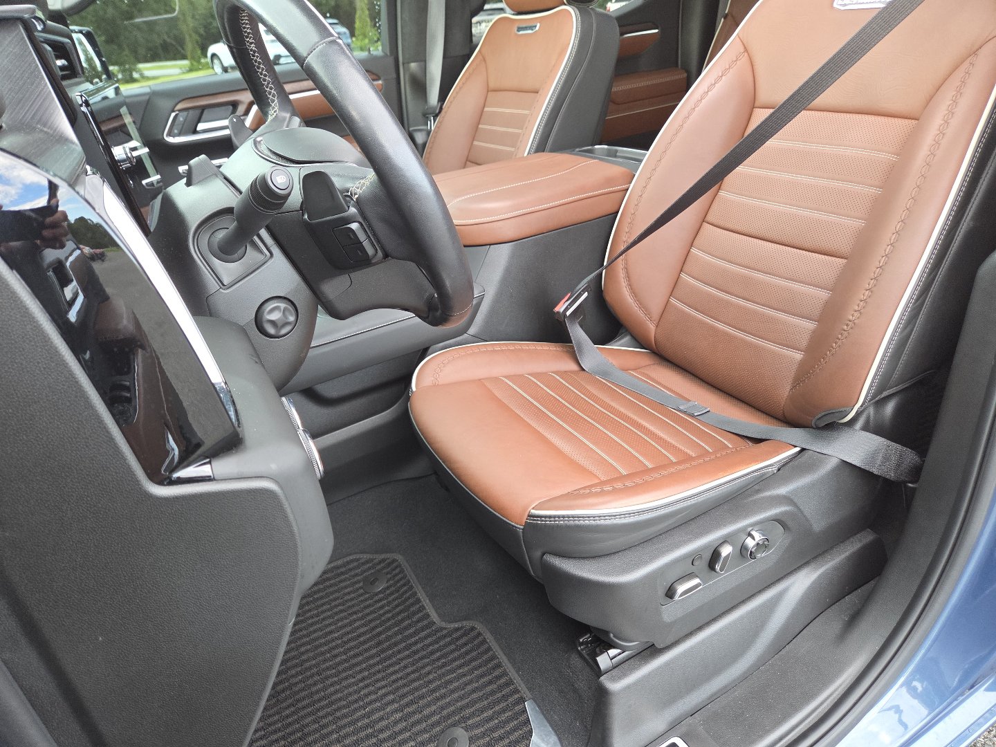 Used 2024 GMC Sierra 1500 Denali Ultimate AWD/4WD image 34