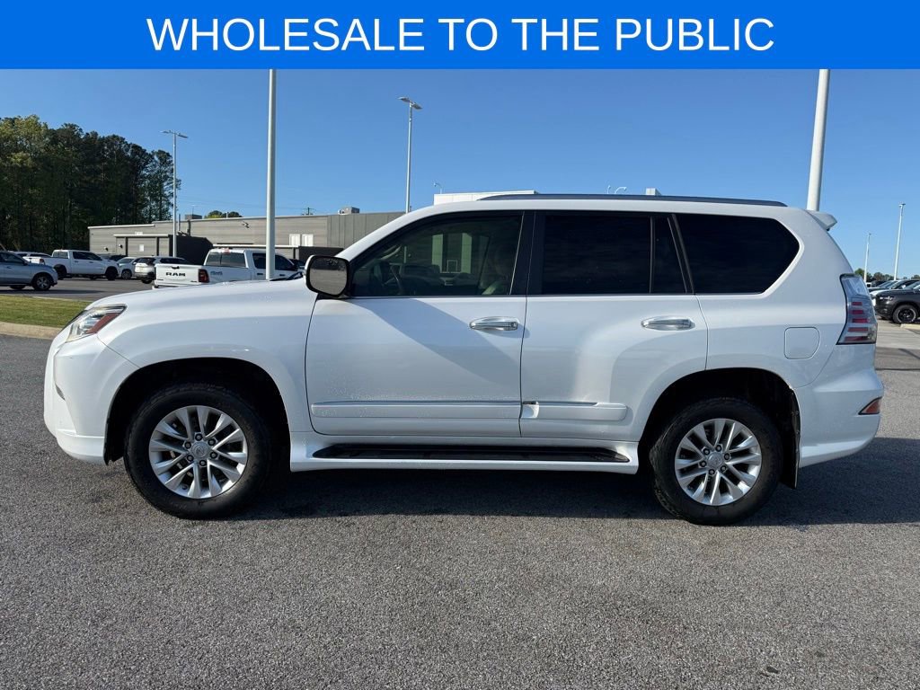 Used 2017 Lexus GX 460 Premium image 2